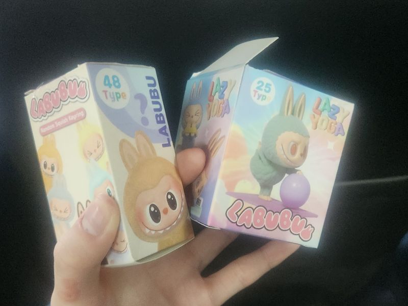 Wonhee ILLIT terkena scam usai membeli Labubu KW Wonhee ILLIT terkena scam usai membeli Labubu KW