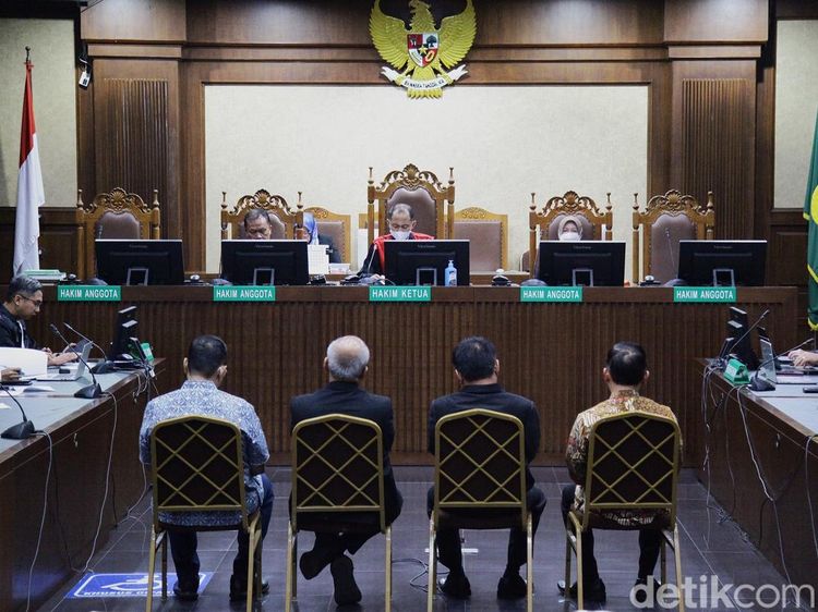 4 Terdakwa Korupsi Lahan Rorotan Divonis Penjara