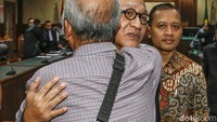 Majelis hakim menjatuhkan hukuman empat tahun penjara kepada Indra Sukmono, disertai denda Rp300 juta subsider empat bulan kurungan. Donald Sihombing dijatuhi hukuman enam tahun penjara dan denda Rp300 juta subsider empat bulan, serta diwajibkan membayar uang pengganti sebesar Rp11,99 miliar atau diganti tiga tahun penjara. 