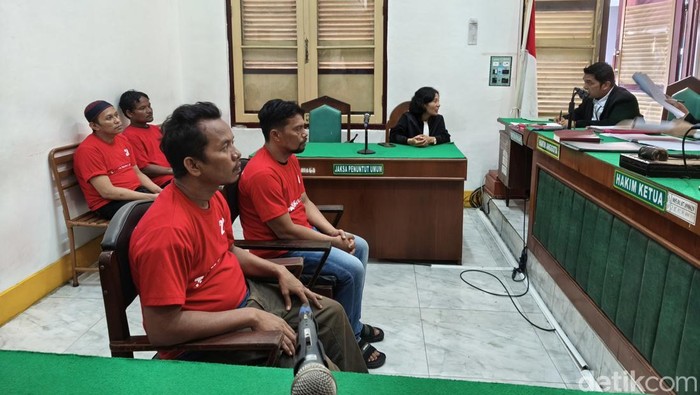 4 terdakwa menjalani sidang vonis terkait 40 kilogram sabu di PN Medan (Nizar Aldi/detikSumut)