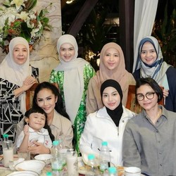 Seru Banget! Momen Ameena Chill Bareng Kris Dayanti dan Siti Nurhaliza
