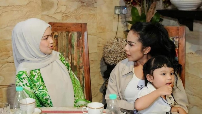 Kris Dayanti menghabiskan waktu dengan Siti Nurhaliza terlihat dalam Instagram miliknya, Rabu (25/6/2025).