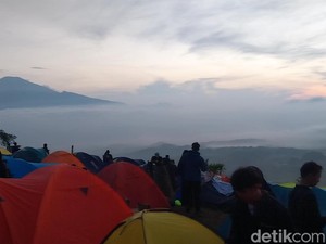 Piknik Gunung Ramah Anak? Coba Bukit ke Pamoroan