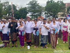 2.466 PPPK di Karangasem Terima SK, Gus Par Ingatkan Disiplin dan Dedikasi