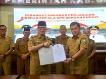 Hore! Siswa SD-SMP di OKU Dapat Seragam Lengkap Gratis