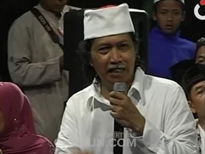 Keluarga Pastikan Kabar Cak Nun Wafat Hoax