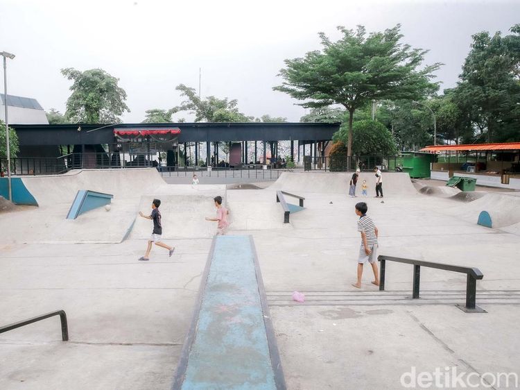 Dulu Kusam, RTH Kalijodo Kini Siap Dandan Total