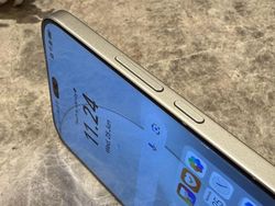 Mengenggam Honor 400 Lite Rasa iPhone 16 Pro