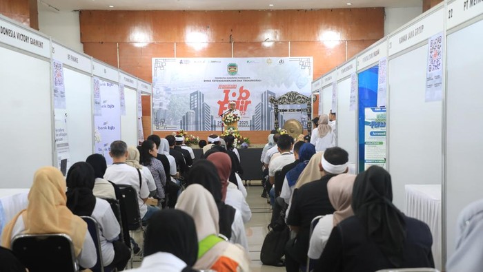 Job fair Purwakarta.