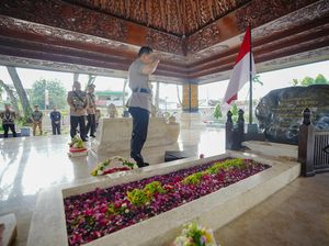 Kapolri Tutup Rangkaian Ziarah ke Makam Bung Karno, Bapak Proklamator RI
