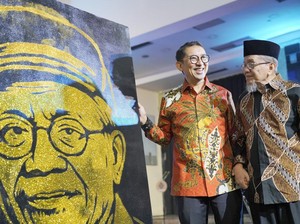 Hari Sastra Indonesia Ke-12, Kemenbud Luncurkan Buku 90 Tahun Taufiq Ismail