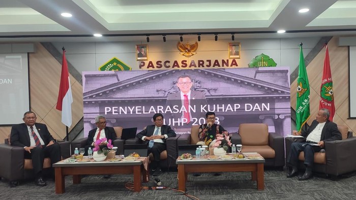 Ketua Komjak Pujiyono Suwadi dalam seminar nasional di UIN Ar-Raniry, Banda Aceh (Rizky/detikcom)