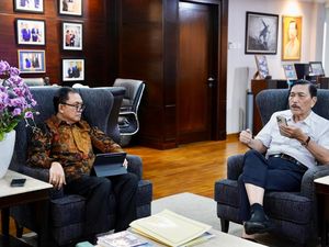 Ketua KPPU Ngobrol Bareng Luhut, Bahas Sinergi dengan Pemerintah