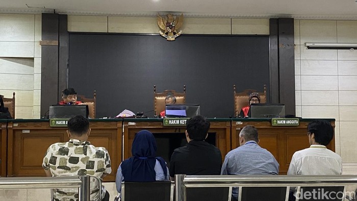 Mahasiswa PPDS Anestesi Undip angkatan 77 yaitu Bayu, Kalika, Danang, Nur Akbar, dan Rezki dihadirkan menjadi saksi di PN Semarang, Rabu (25/6/2025).