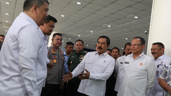Menteri Imipas Agus Andrianto di Bandara Kualanamu