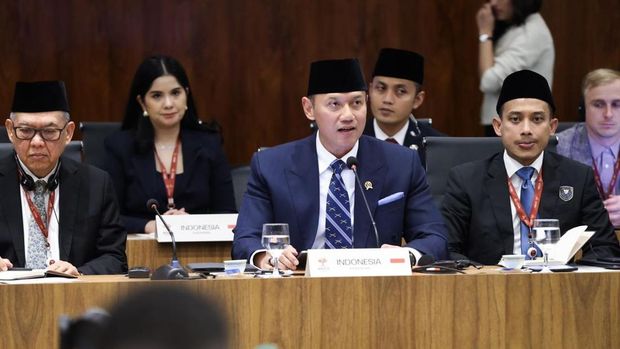 Menteri Koordinator Bidang Infrastruktur dan Pembangunan Kewilayahan Republik Indonesia, Agus Harimurti Yudhoyono (AHY), memberikan opening remarks pada Forum Urbanisasi BRICS ke-4 yang diselenggarakan di Istana Itamaraty, Kementerian Luar Negeri Brazil, pada Senin, (23/06/2025)/Dok: Humas Kemenko Bidang Infrastruktur
