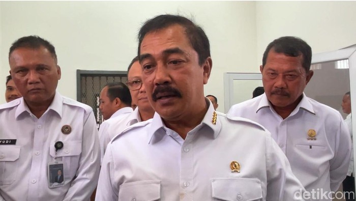 Menteti Imipas Agus Andrianto saat kunjungan ke Lapas Kelas 1 Medan, Rabu (25/6). (Finta Rahyuni/detikcom)
