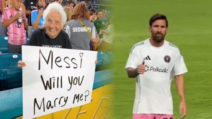 Ada momen unik jelang laga Inter Miami versus Palmeiras dalam ajang Piala Dunia Antarklub, Selasa (24/6) dini hari WIB. Lionel Messi dilamar oleh seorang nenek-nenek saat melakukan pemanasan.