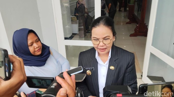 Wali Kota Semarang, Agustina Wilujeng di Balai Kota Semarang, Kecamatan Semarang Tengah, Kota Semarang, Rabu (25/6/2025).