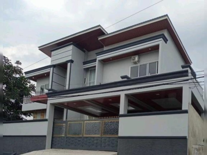 Penampakan rumah mewah yang disebut milik Kadis PUPR Sumut Topan Ginting (Istimewa)
