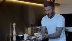 Pesona David Beckham Saat Panen Wortel hingga Jadi Peternak Lebah