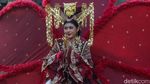 Pesona Pelajar Berbusana Adat Warnai TMII