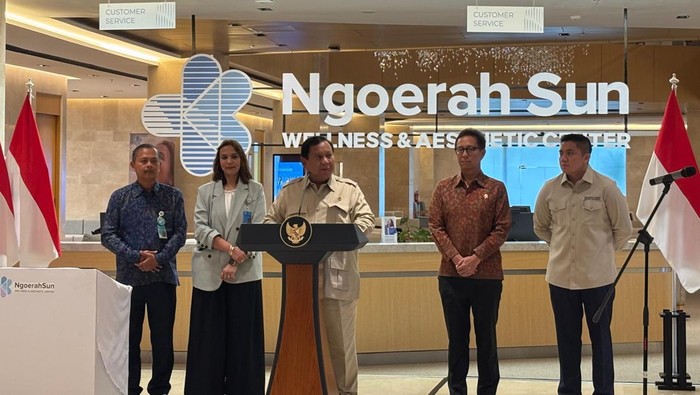 Prabowo meresmikan Ngoerah Sun Wellness and Aesthetic Center (NSWAC), RSUP Ngoerah, Kota Denpasar, Bali.