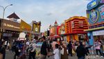 Potret Pengunjung PRJ 2025 Serbu Tenant Makanan Paling Viral