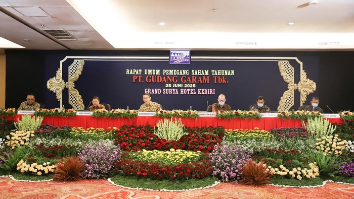 Rapat Umum Pemegang Saham Tahunan (RUPST) PT Gudang Garam di Hotel Grand Surya, Kota Kediri, pada Rabu (25/6/2025)