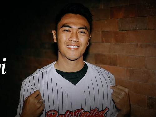 Rizky Dwi Febrianto resmi diperkenalkan menjadi bagian Bali United untuk musim 2025/2026.