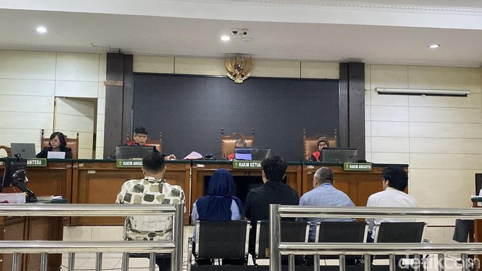 Saksi mahasiswa angkatan 77, di sidang pemeriksaan saksi kasus PPDS Anestesi Undip, di PN Semarang, Kecamatan Semarang Barat, Kota Semarang, Rabu (25/6/2025).