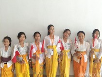 Antusiasnya Siswa SD Sambut Kedatangan Prabowo di Bali Hari Ini