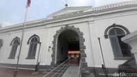 Alat-alat kedokteran zaman Hindia Belanda lebih lanjut dapat dilihat langsung di STOVIA atau Museum Kebangkitan Nasional, Jl Dr Abdul Rahman Saleh, Senen, Jakarta Pusat saat libur sekolah! Foto: Trisna Wulandari/detikEdu