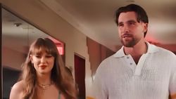 Taylor Swift Gak Mau Lepas Tangan Travis Kelce