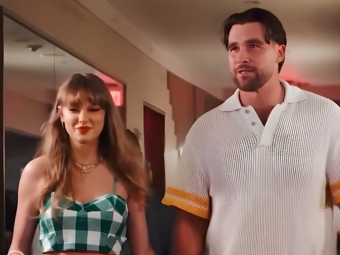 Taylor Swift dan Travis Kelce hadir di pesta penyambutan Tight End University di Nashville, Tennessee, pada Senin (23/6/2025).