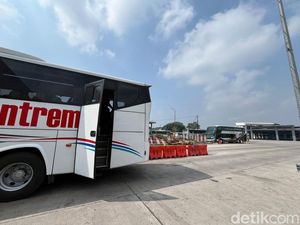 Ojol Dilarang Angkut Penumpang di Area Terminal Arjosari Malang