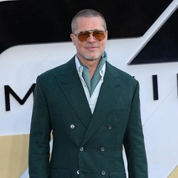 Aktor Muda Ngebet Punya Waralaba-Film Superhero, Brad Pitt: Jangan!