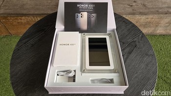 Isinya adalah 1 unit Honor 400 dan frame digital. Hal ini sesuai dengan tema teknologinya sebagai Next-Gen AI Imaging. Foto: Fitraya Ramadhanny/detikINET