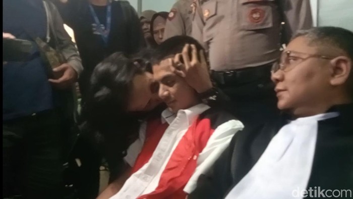 Vadel Badjideh menjalankan sidang dugaan asusila di PN Jakarta Selatan, Rabu (25/6/2025).