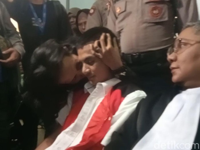 Vadel Badjideh menjalankan sidang dugaan asusila di PN Jakarta Selatan, Rabu (25/6/2025).