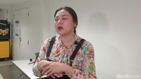 Vicky Shu juga mulai menjaga kondisi stres. Ternyata badannya stres, itu yang kadang tuh bikin beratnya memang naik. Terus kayak aku suka bengkak-bengkak kan di leher. Itu juga kadar kortisolnya katanya tinggi gitu. Jadi memang harus ditekan dulu level stresnya, jelasnya. (Foto: febryantino nur pratama)