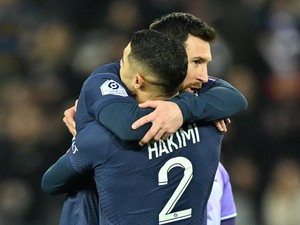 Hakimi Sambut Reuni dengan Messi: Tak Ada Teman di Lapangan!