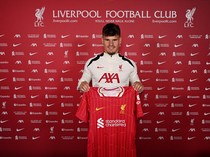 Liverpool Rekrut Milos Kerkez dari Bournemouth