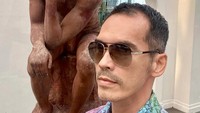 Atalarik Syach kaget saat disebut kena karma seusai rumah mau dibongkar. Ia malah tak percaya akan adanya hal itu. (Foto: dok Instagram ariksyach)