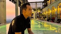 Atalarik Syach menegaskan selama ini membeli tanah dengan cara yang sah. Ia punya beberapa surat untuk jadi bukti. (Foto: dok Instagram ariksyach)