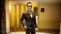 Atalarik Syach juga percaya Tsania Marwa berdoa yang baik saat rumahnya mau dibongkar. Saya rasa di sini orang tua ingin anaknya baik-baik dan gak ingin anaknya ada di suatu tempat yang menderita. Saya tahu ibunya anak-anak mendoakan yang terbaik di tempat yang aman dan adem gitu. Saya pun demikian, semoga mantan saya ada di kondisi yang baik untuk anak-anak saya juga, tuturnya. (Foto: dok Instagram ariksyach)