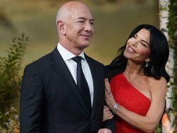 Bukan Yacht, Ini yang Diminta Jeff Bezos dan Lauren Sanchez sebagai Hadiah