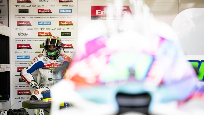 Franco Morbidelli di paddock sirkuit Mugello, ajang MotoGP Italia 2025.