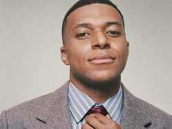 Gaya Mbappe dan Bocoran Koleksi Perdana Dior Karya Jonathan Anderson