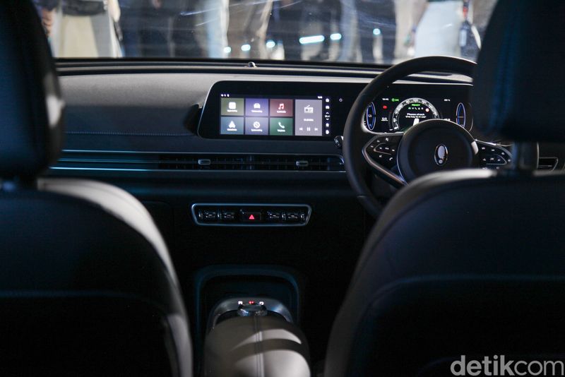 GWM Ora 3 meluncur di Jakarta, Kamis (26/6/2025). Mobil perkotaan bertenaga listrik ini dijual early bird seharga Rp 369 juta.